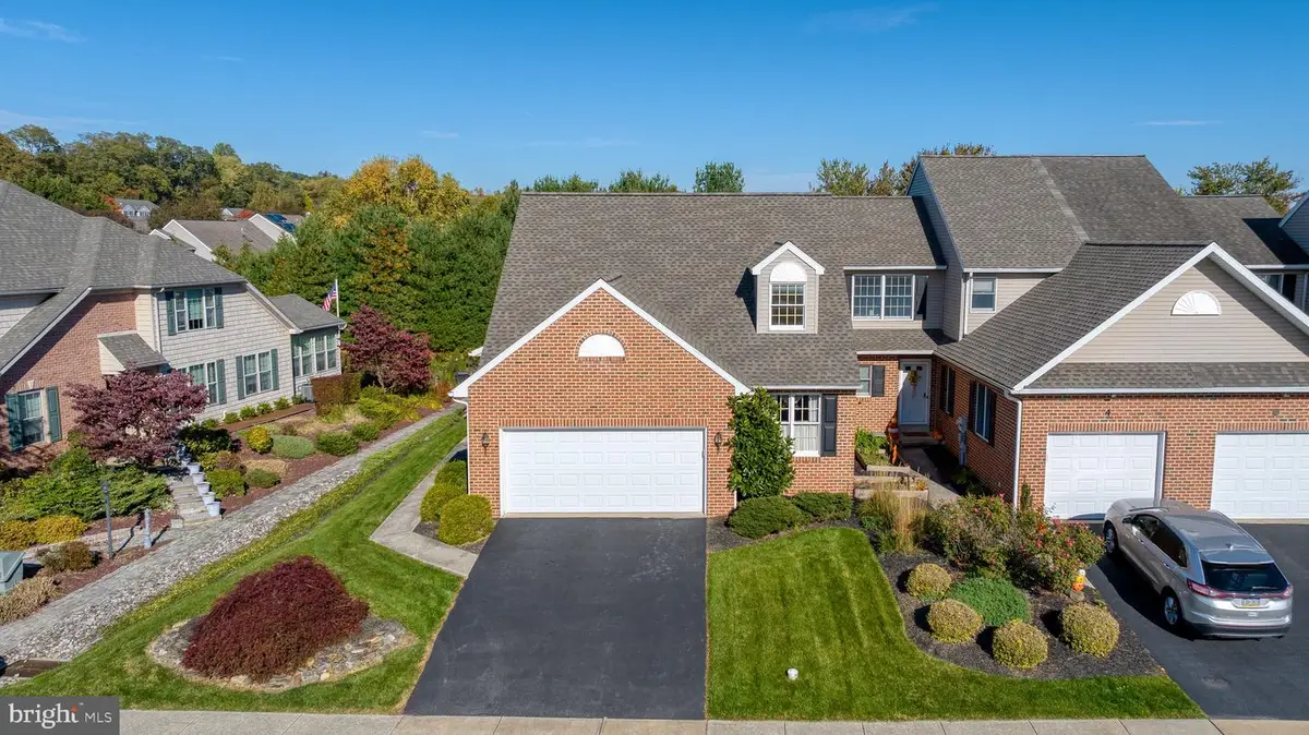 2 Spring Hill Ln, Mountville, PA 17554 - #1