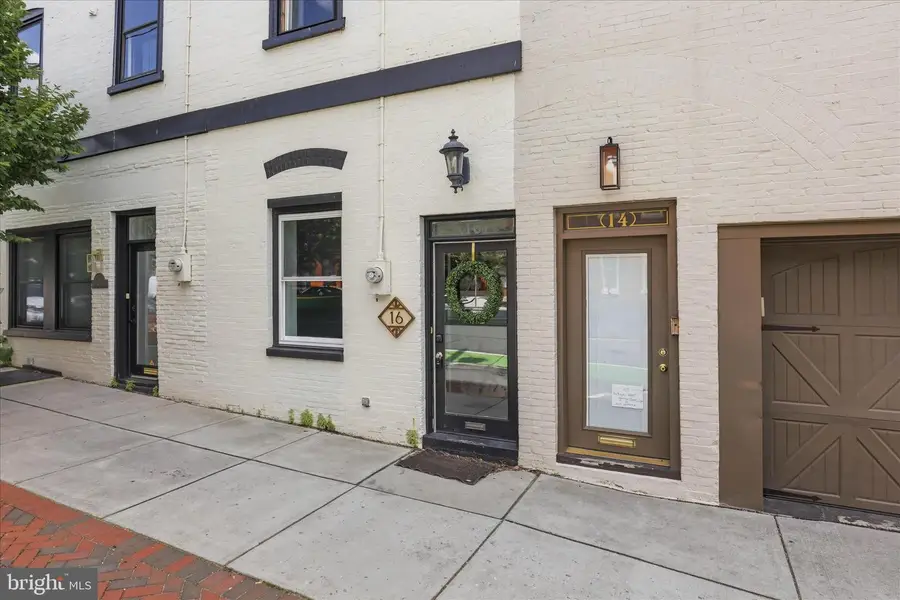 16 E Walnut St, Lancaster, PA 17602 - #2