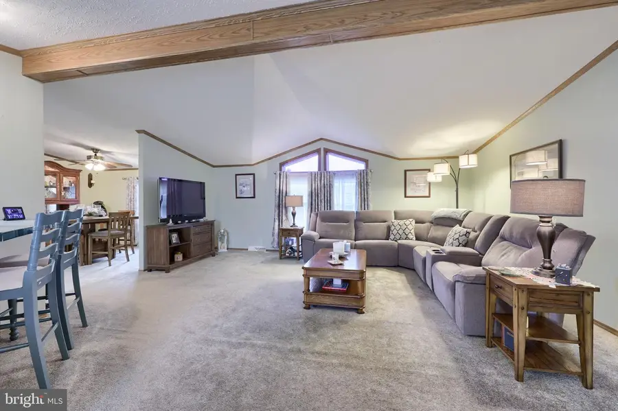 101 Lilly Dr, Ephrata, PA 17522 - #2