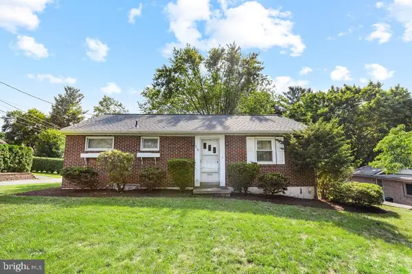 318 Diller Dr, AKRON, PA 17501