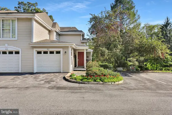 804 Country Place Dr, LANCASTER, PA 17601