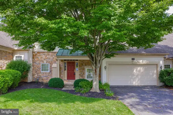 656 Crestgate Pl, MILLERSVILLE, PA 17551