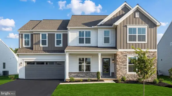 120 Morning Dr, EPHRATA, PA 17522