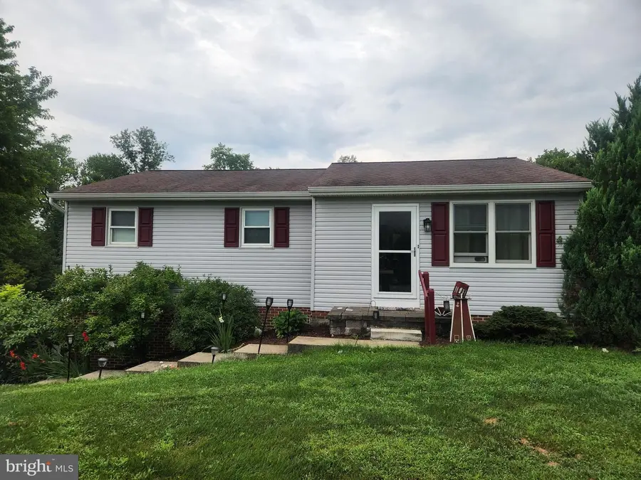 1247 Creek Rd, Manheim, PA 17545 - #2