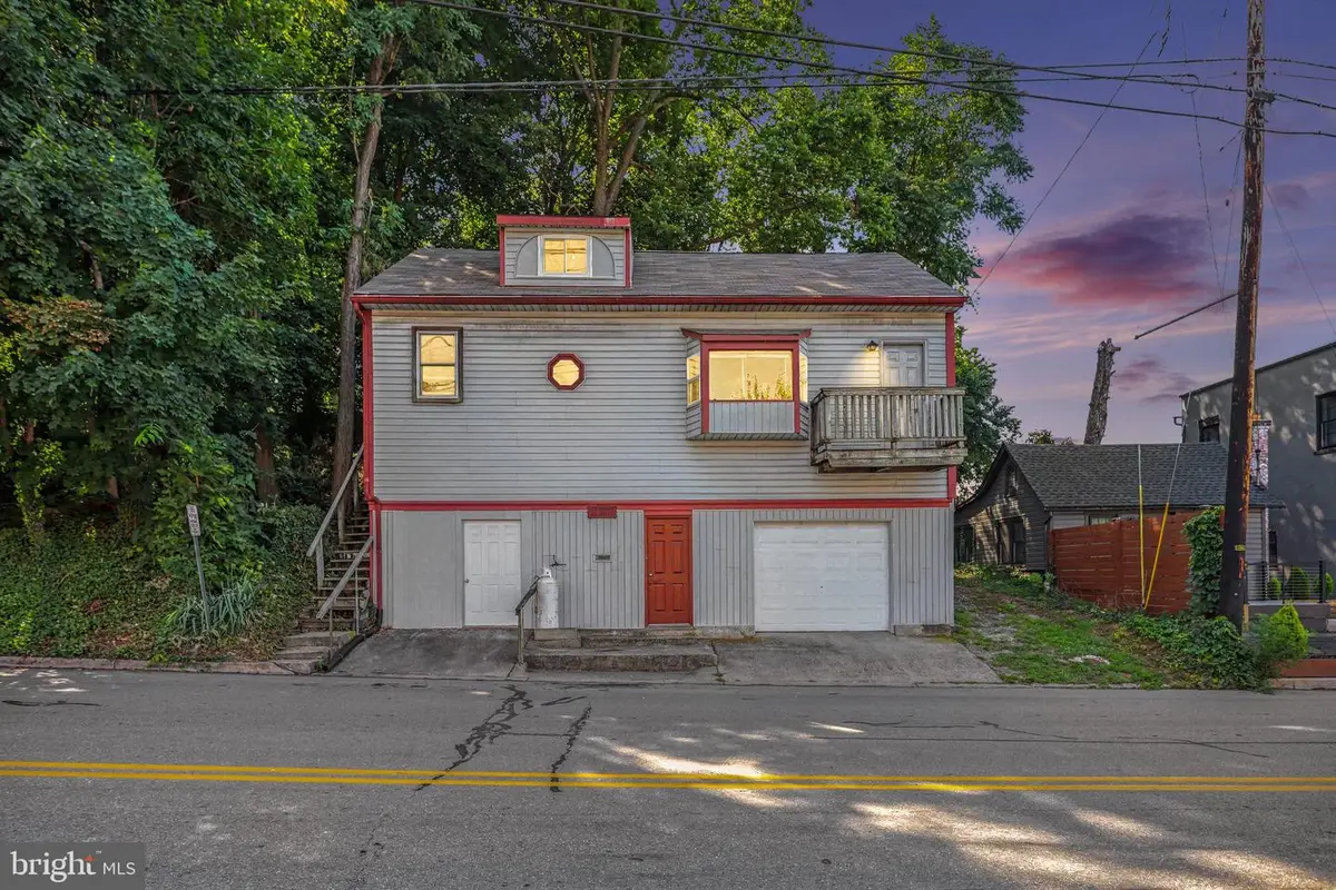 318 Linden St, Columbia, PA 17512 - #1