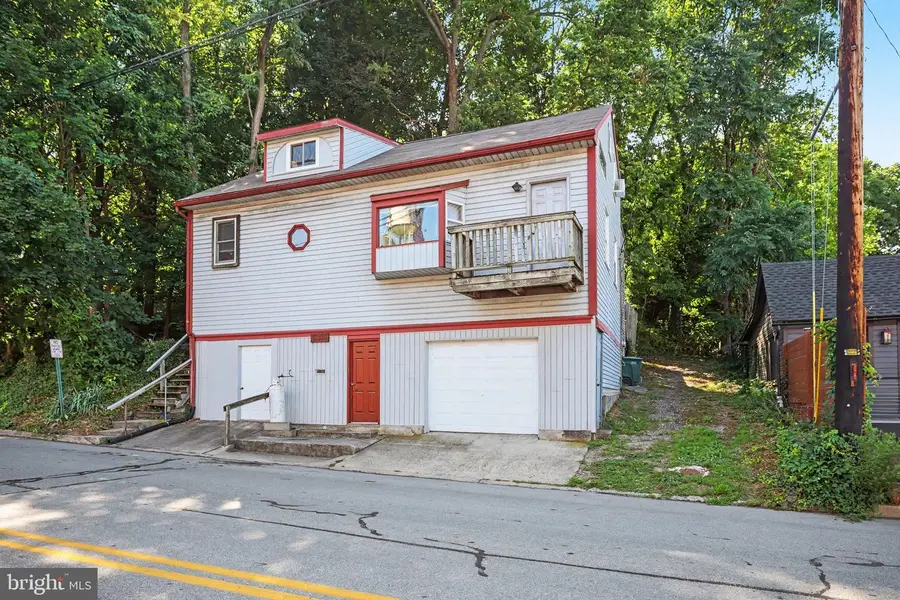 318 Linden St, Columbia, PA 17512 - #2