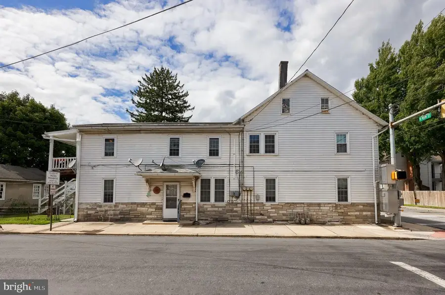 102 N Main St, Manheim, PA 17545 - #3