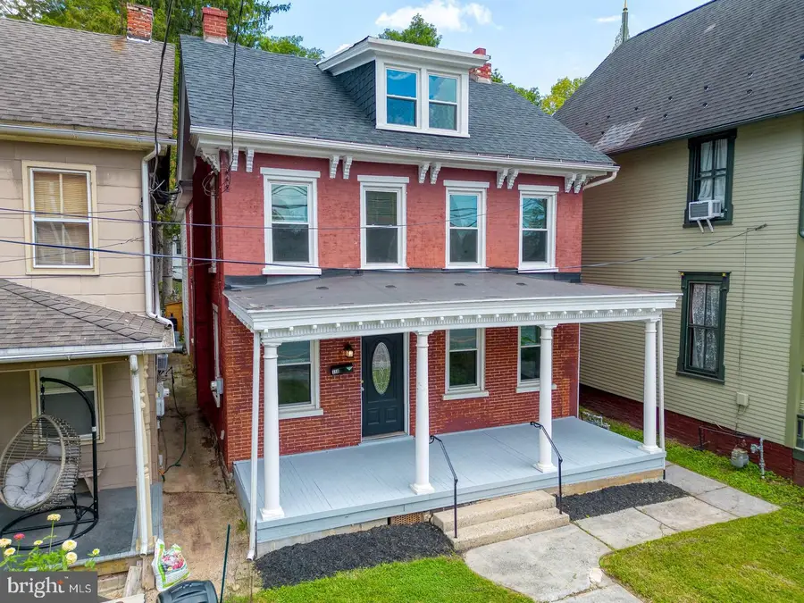 118 N George St, Millersville, PA 17551 - #2