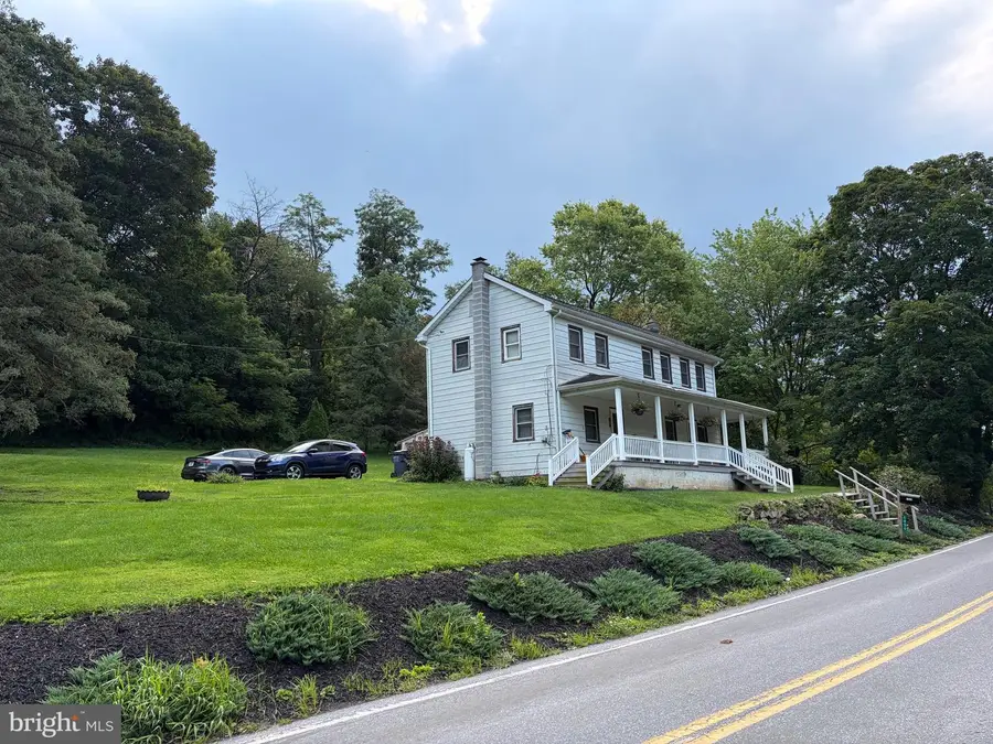 1055 Rawlinsville Rd, Willow Street, PA 17584 - #3