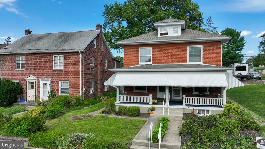 28 E Pine St, Ephrata, PA 17522 - #3