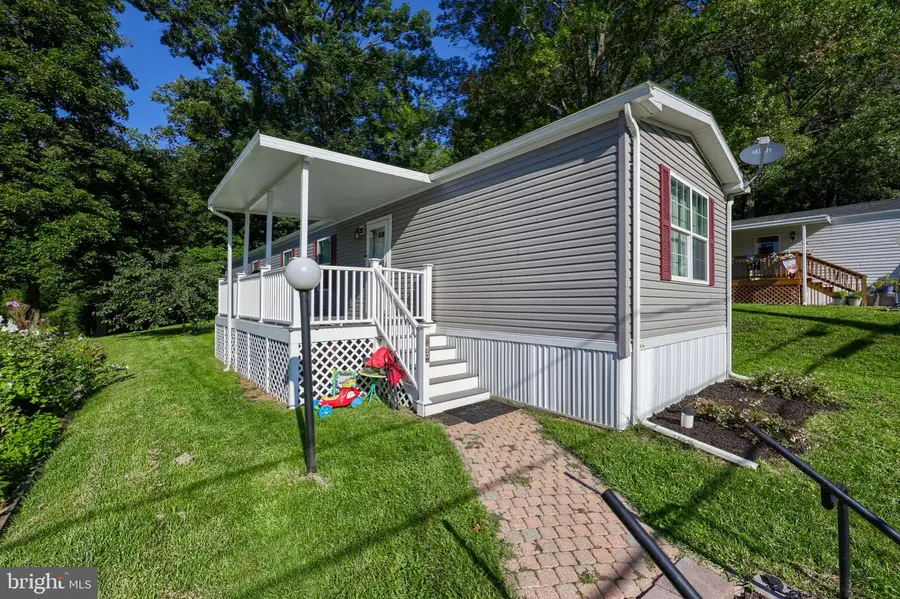50 Lakeview Dr, Elizabethtown, PA 17022 - #2
