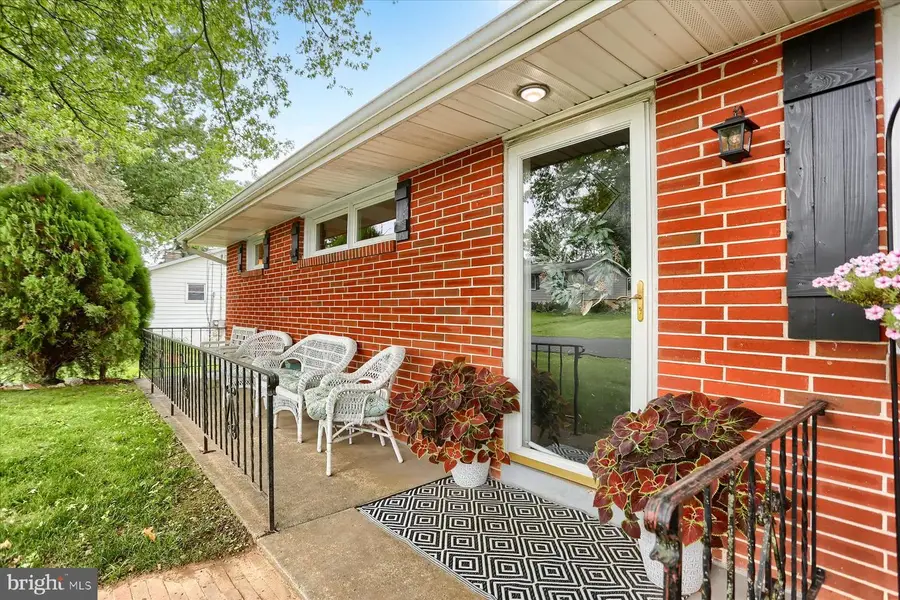 38 Parkview Dr, Elizabethtown, PA 17022 - #2