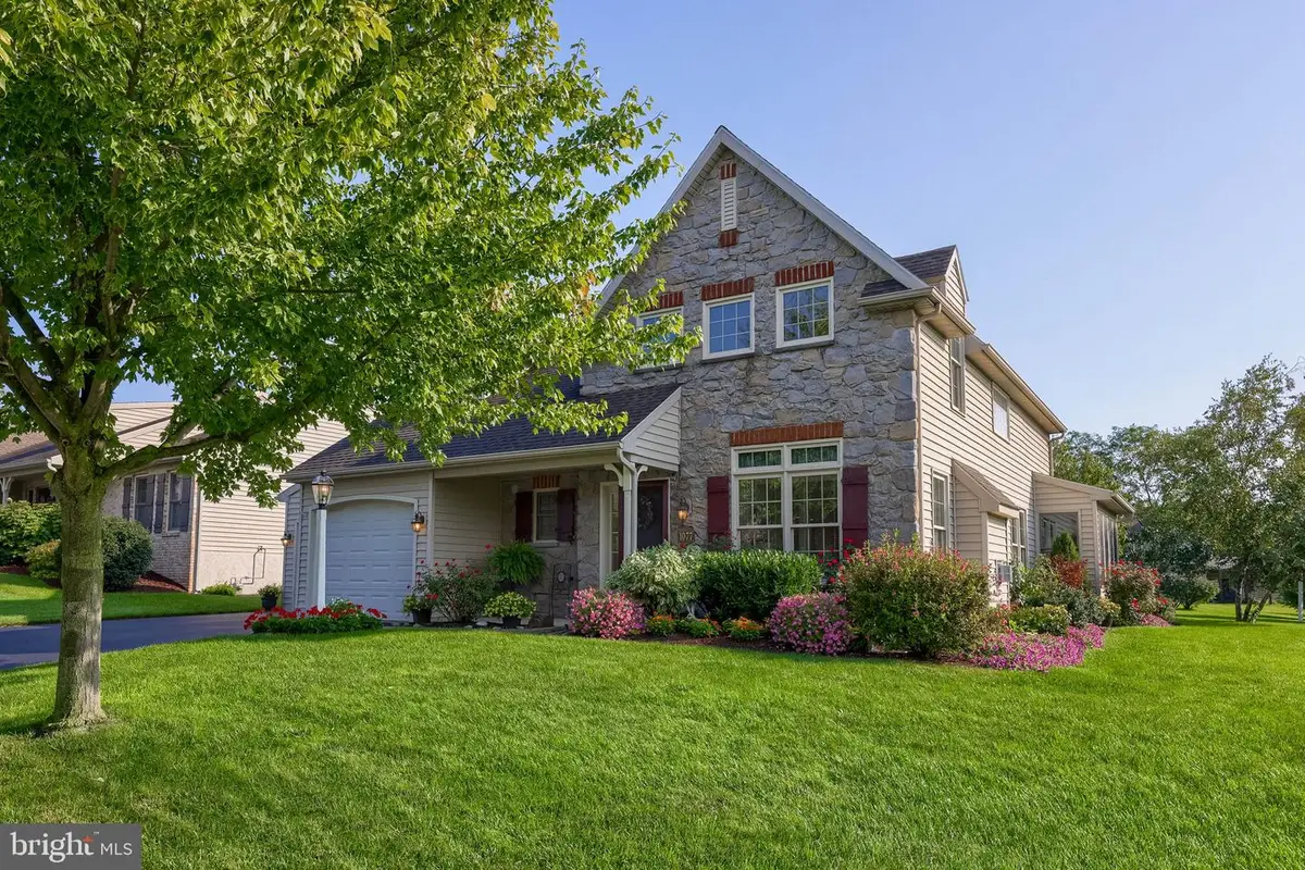 1077 Cambridge Dr, Manheim, PA 17545 - #1