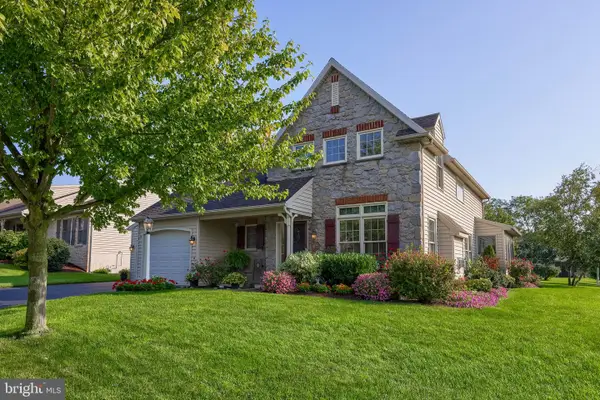 1077 Cambridge Dr, MANHEIM, PA 17545