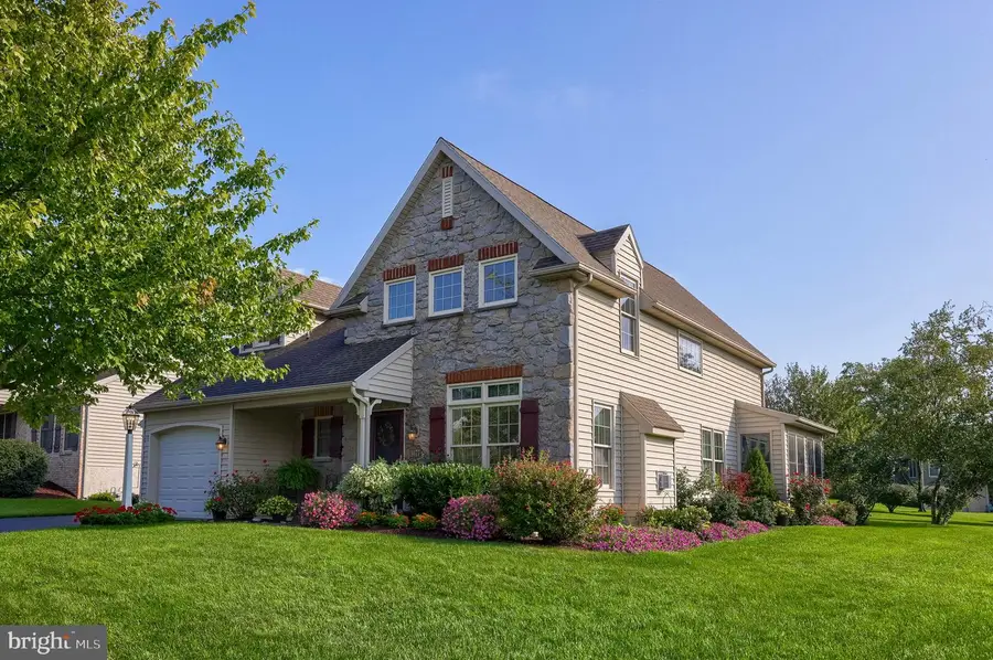 1077 Cambridge Dr, Manheim, PA 17545 - #3