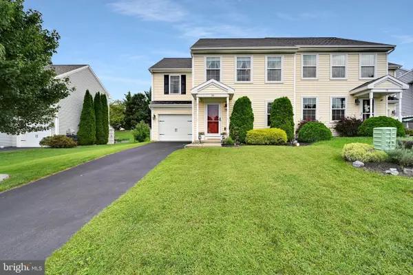 34 Silver Maple Cir, EPHRATA, PA 17522