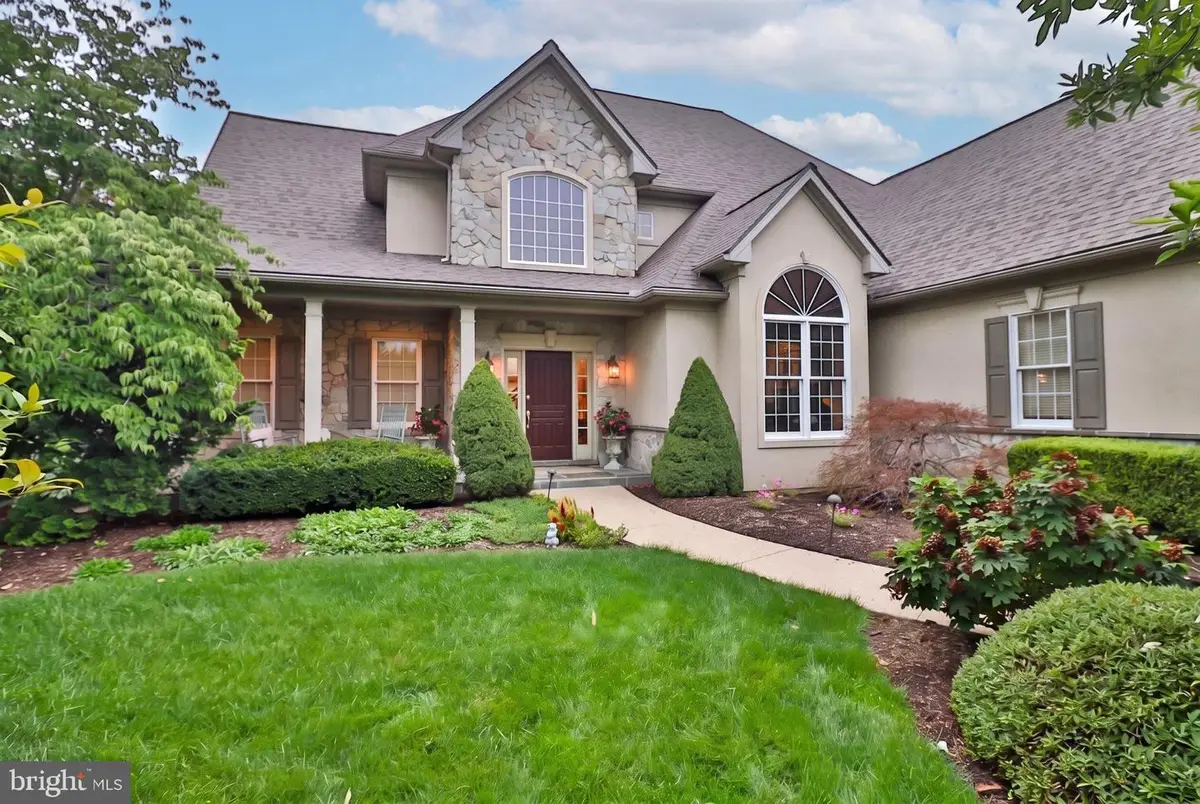 813 Woodfield Dr, Lititz, PA 17543 - #1
