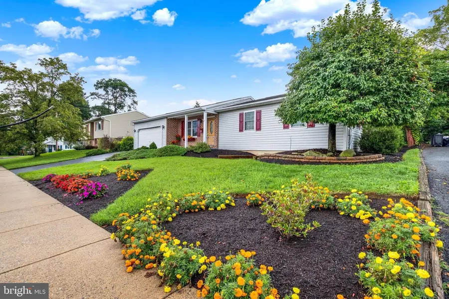 485 Howard Ave, Ephrata, PA 17522 - #2