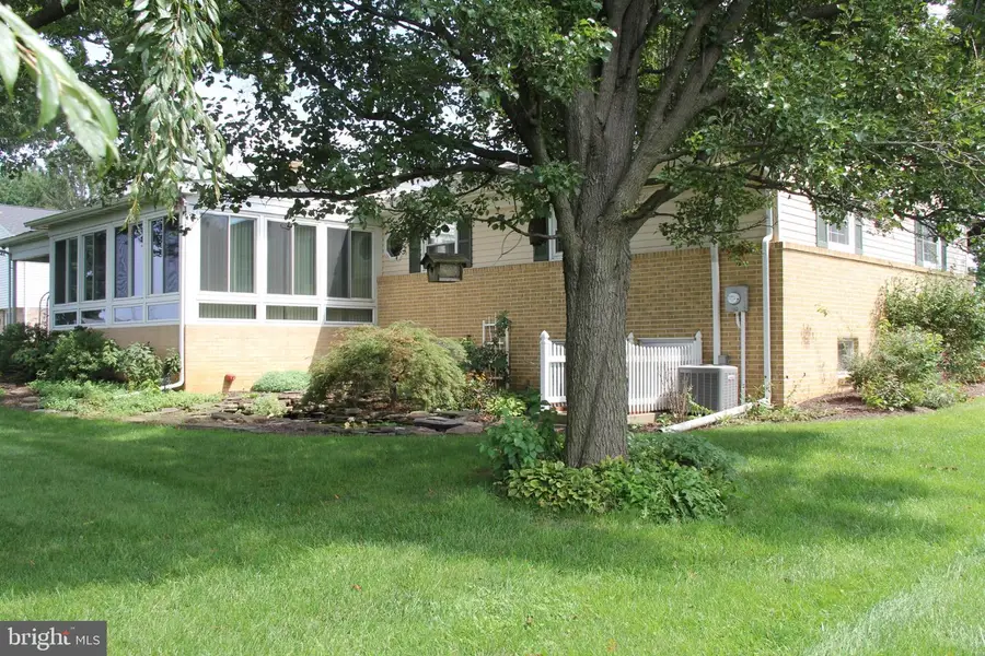 2071 Thoroughbred Ln, Lancaster, PA 17601 - #3