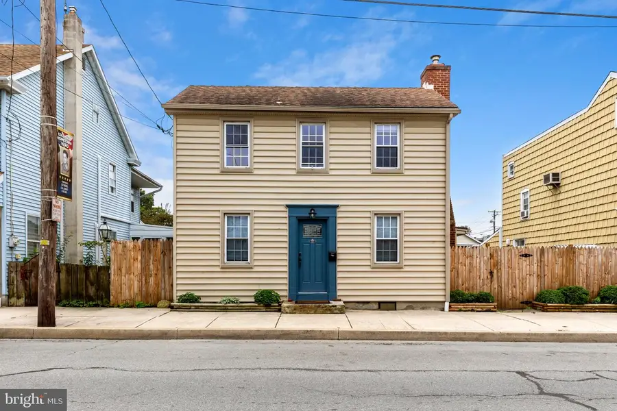 608 Manor St, Columbia, PA 17512 - #3