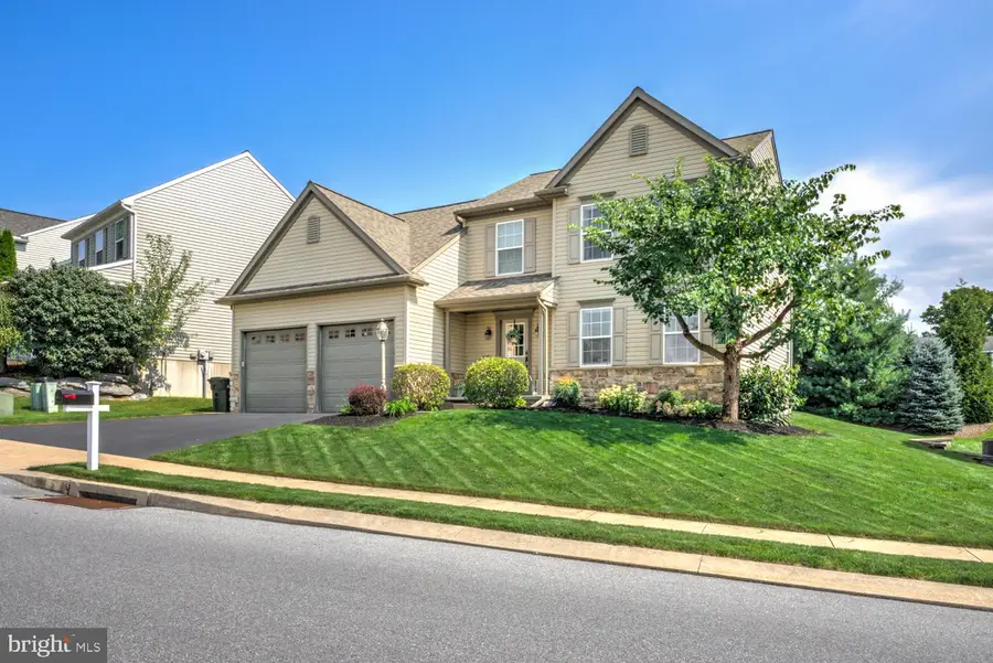 605 Hamaker Rd, Manheim, PA 17545 - #2