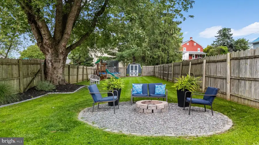236 N Market Ave, Mount Joy, PA 17552 - #3