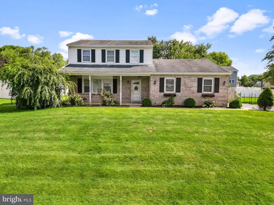 2440 Douglas Dr, Lancaster, PA 17602 - #2