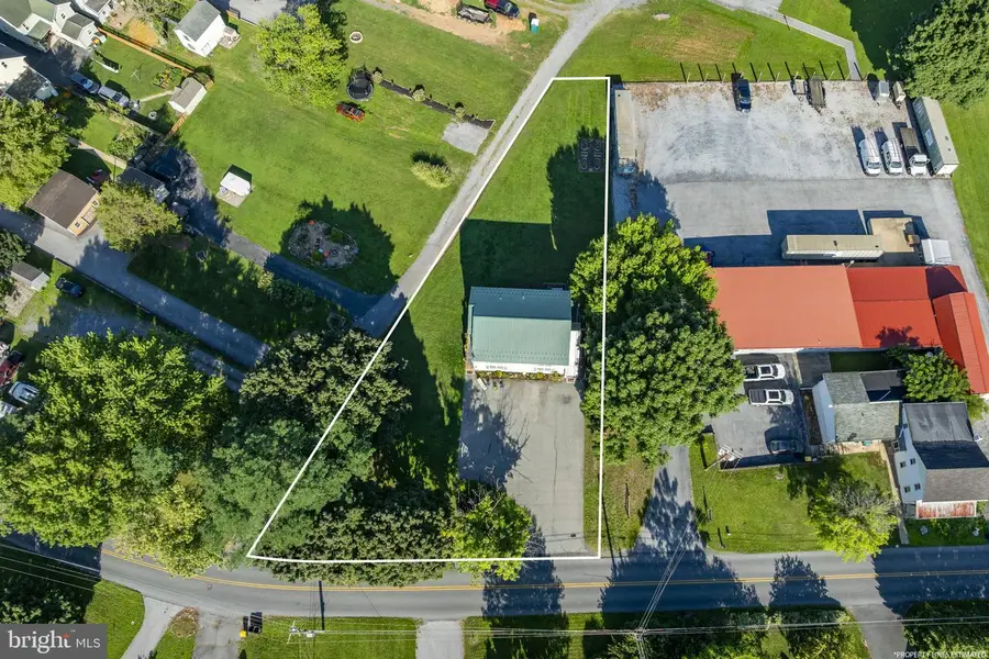 22 Park St, Stevens, PA 17578 - #2