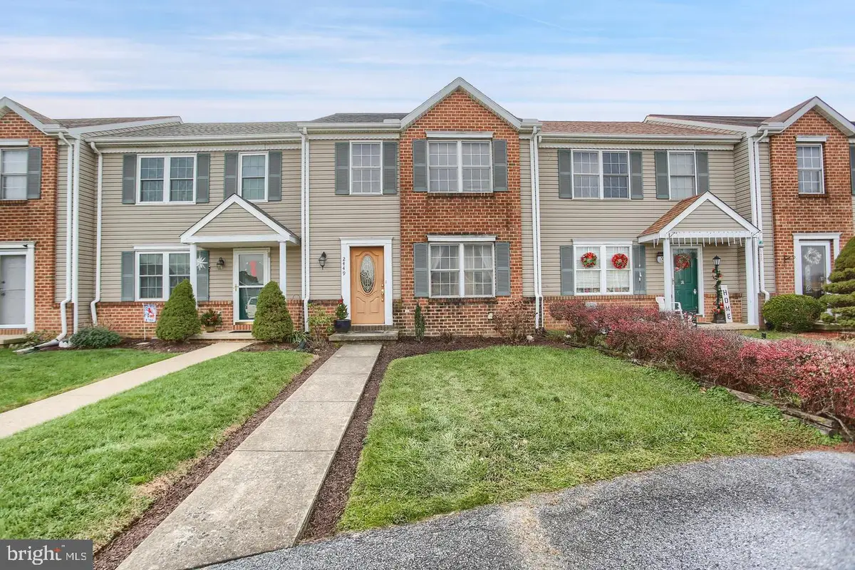 2449 Franklin Dr, East Petersburg, PA 17520 - #1