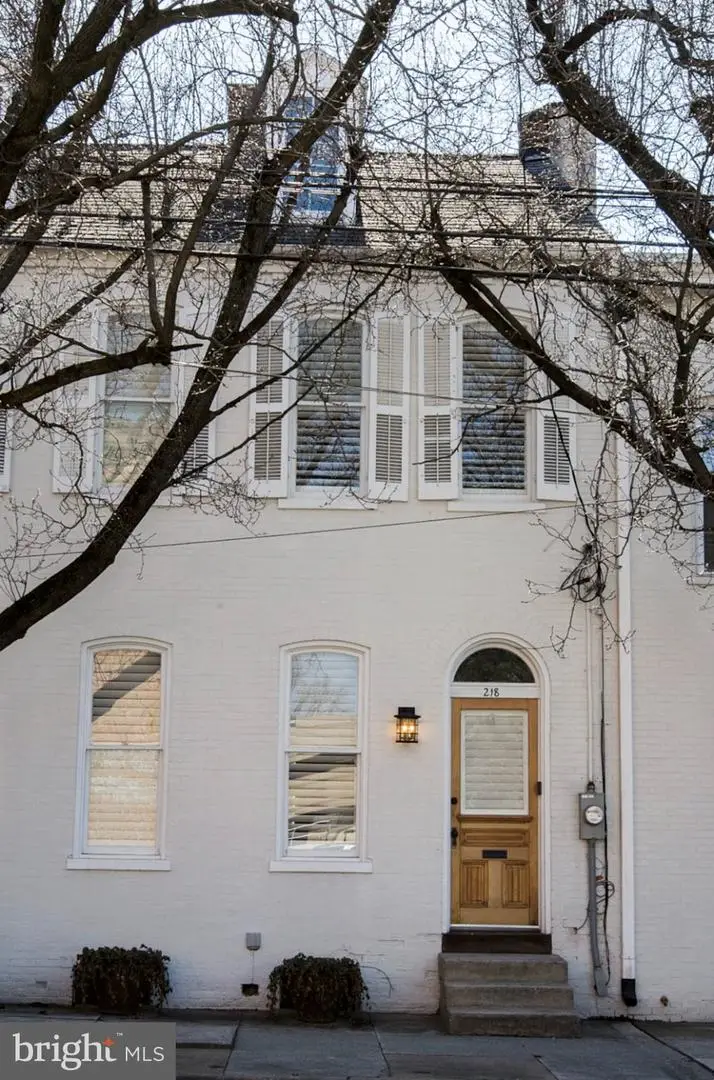 218 W Chestnut St, Lancaster, PA 17603 - #2