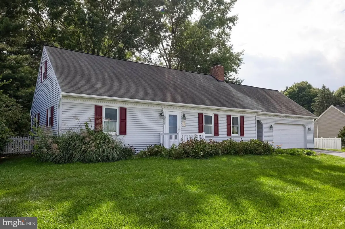 812 S Cedar St, Lititz, PA 17543 - #1