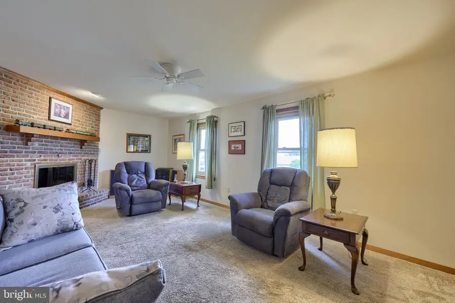 812 S Cedar St, Lititz, PA 17543 - #3