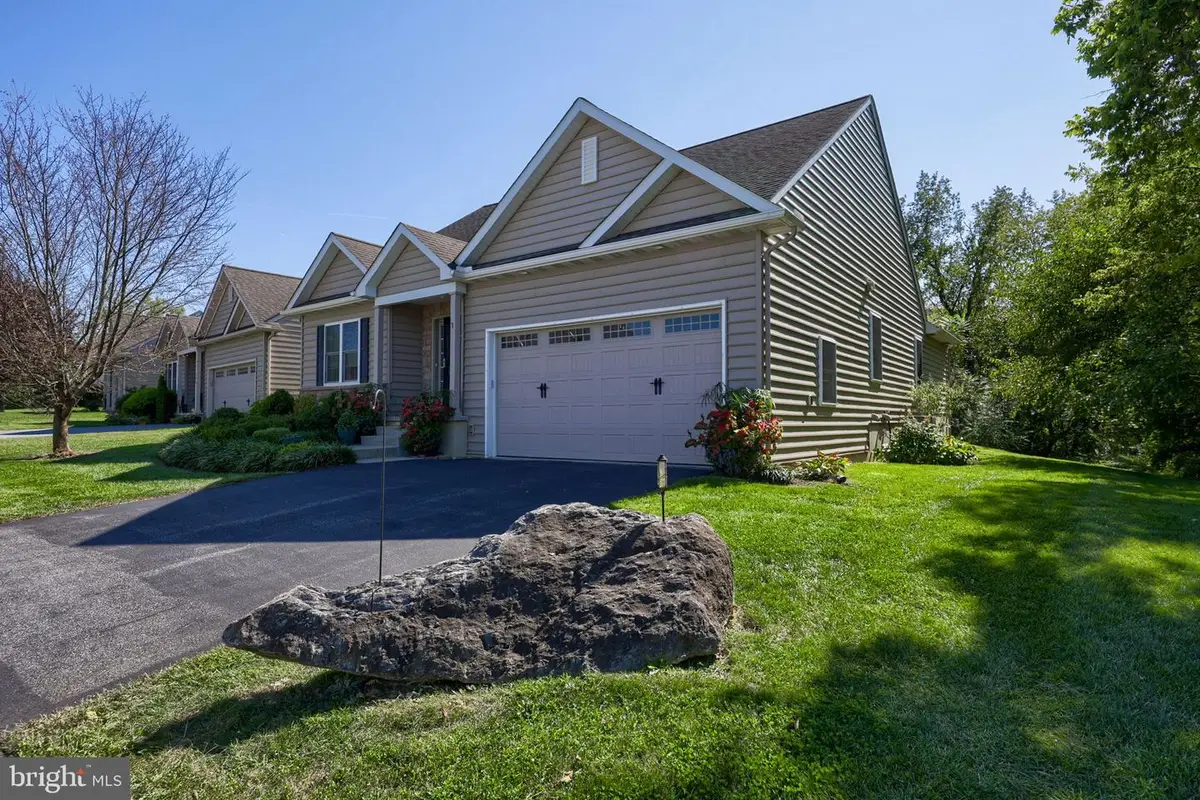 171 Waypoint Dr #229, Lancaster, PA 17603 - #1