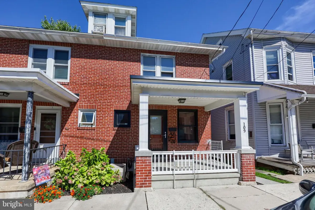 109 W Fulton St, Ephrata, PA 17522 - #1