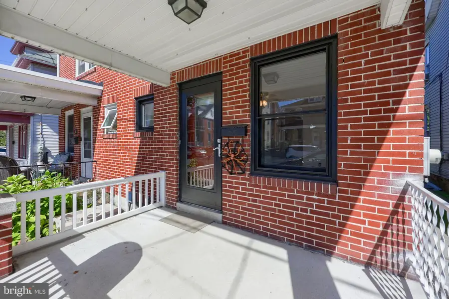109 W Fulton St, Ephrata, PA 17522 - #2
