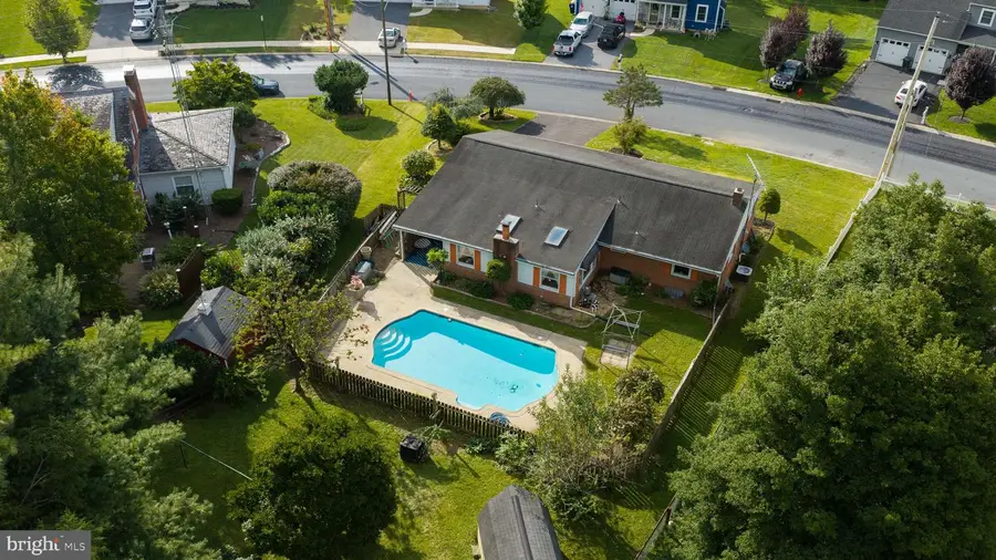 26 Tennyson Dr, Lancaster, PA 17602 - #2