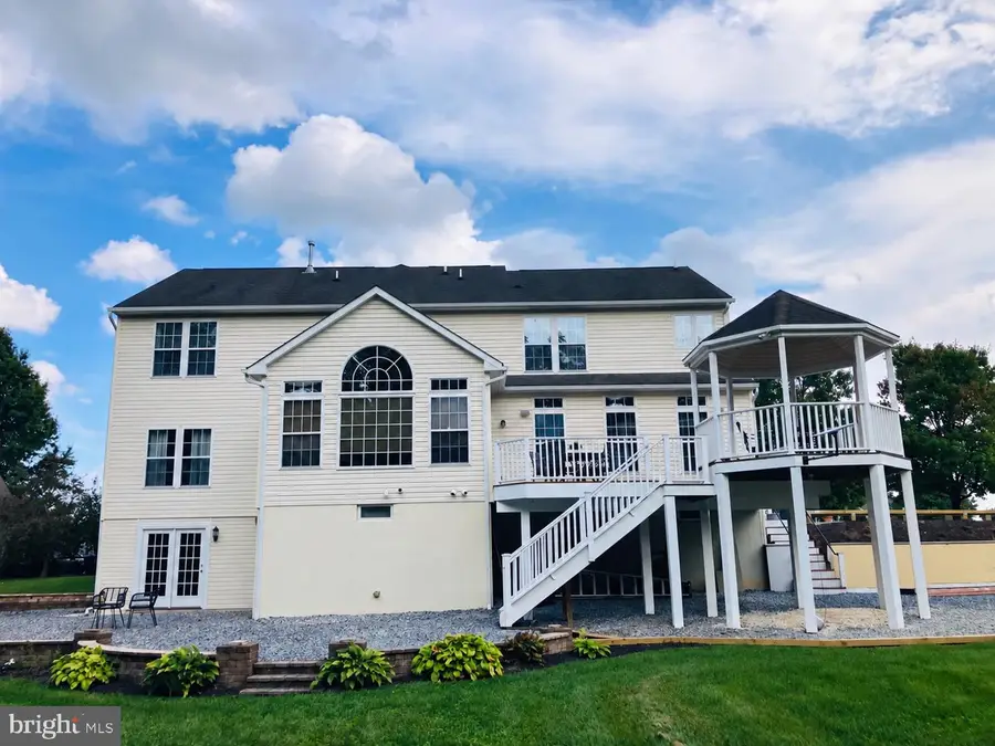 930 Hillcrest Dr, Kinzers, PA 17535 - #3