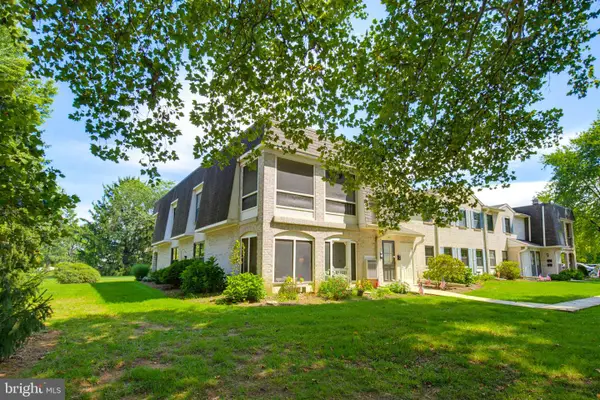 111 Valleybrook Dr, LANCASTER, PA 17601