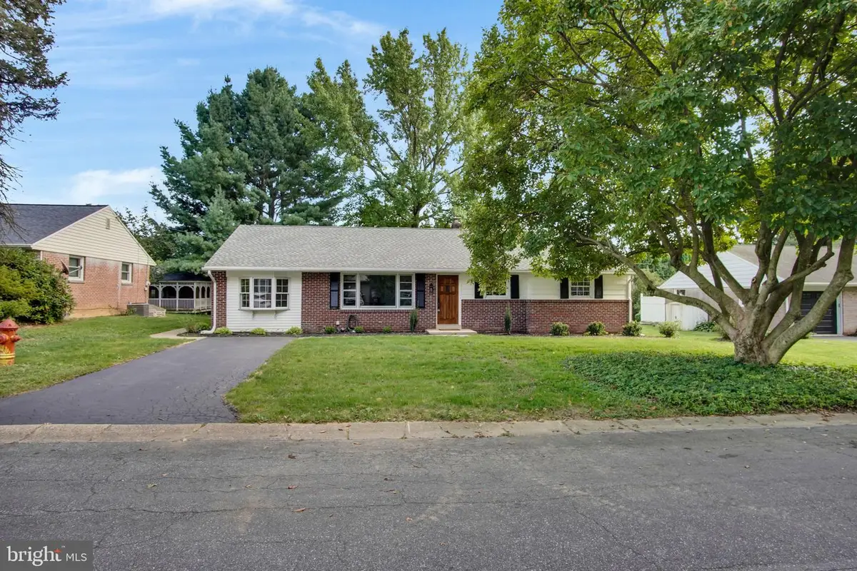 2728 Kimberly Rd, Lancaster, PA 17603 - #1