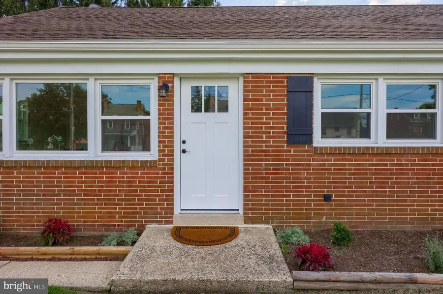 1338 Manor St, Columbia, PA 17512 - #2
