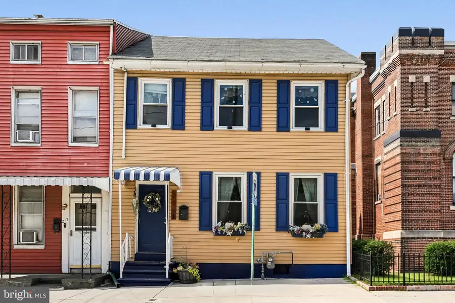 219 Walnut St, Columbia, PA 17512 - #3