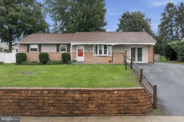 49 S 3rd Street, AKRON, PA 17501