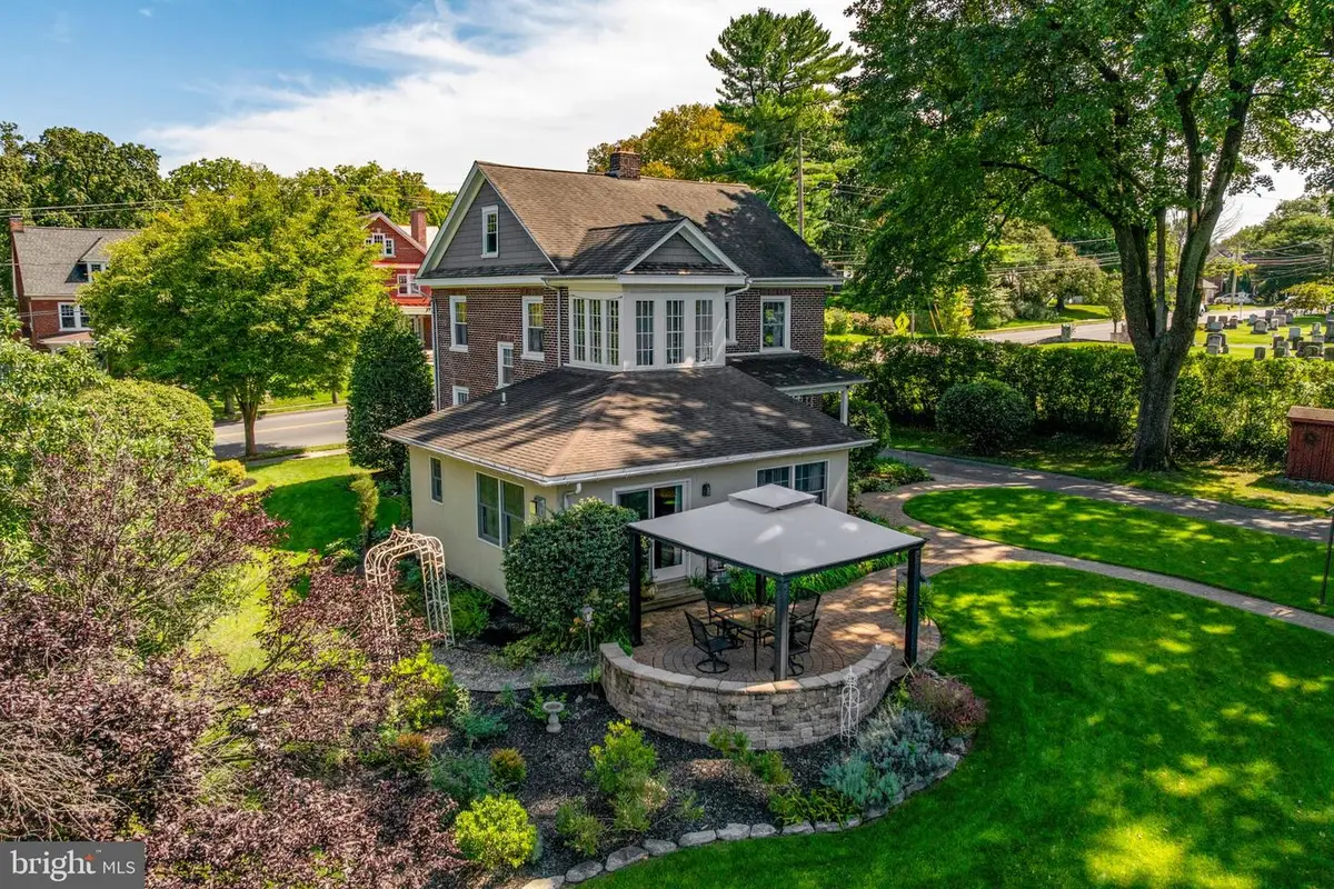 450 S Broad St, Lititz, PA 17543 - #1