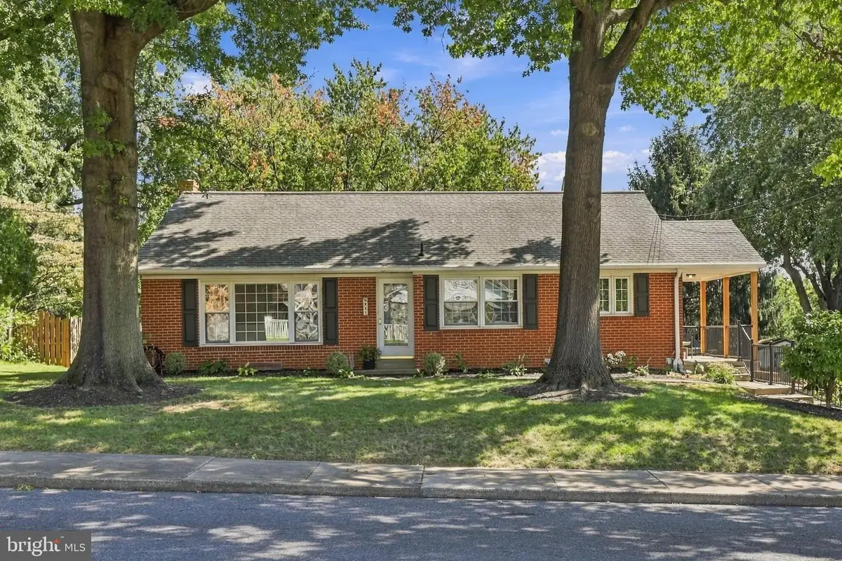 941 Pleasant View Rd, Ephrata, PA 17522 - #1