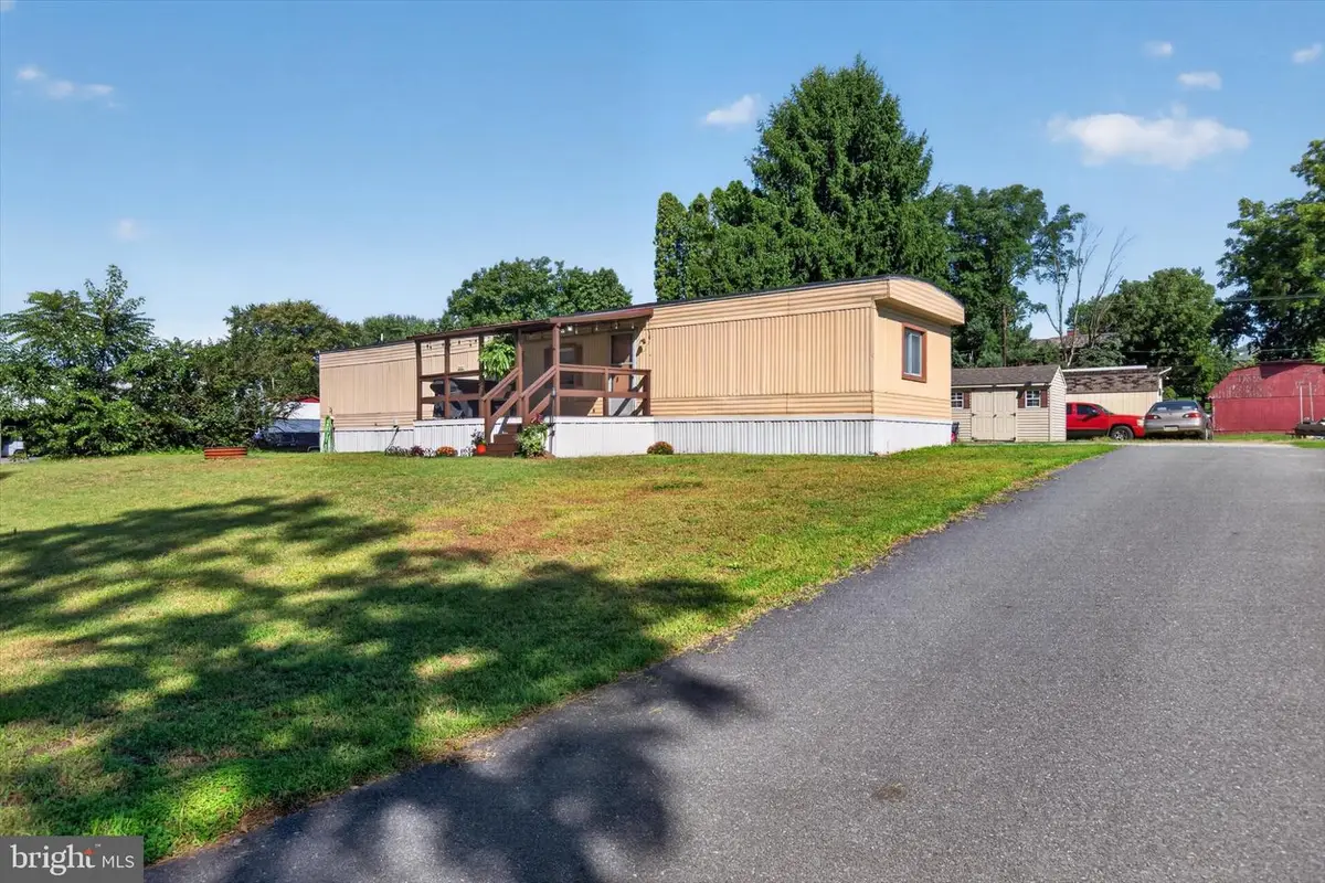 577 W Hazel Ave, Marietta, PA 17547 - #1