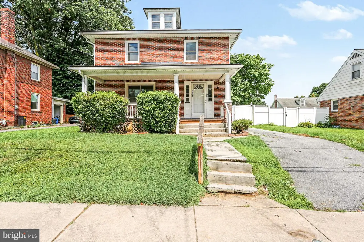 351 E Park St, Elizabethtown, PA 17022 - #1