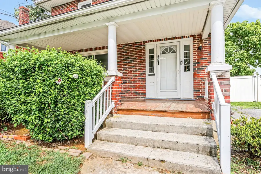 351 E Park St, Elizabethtown, PA 17022 - #2