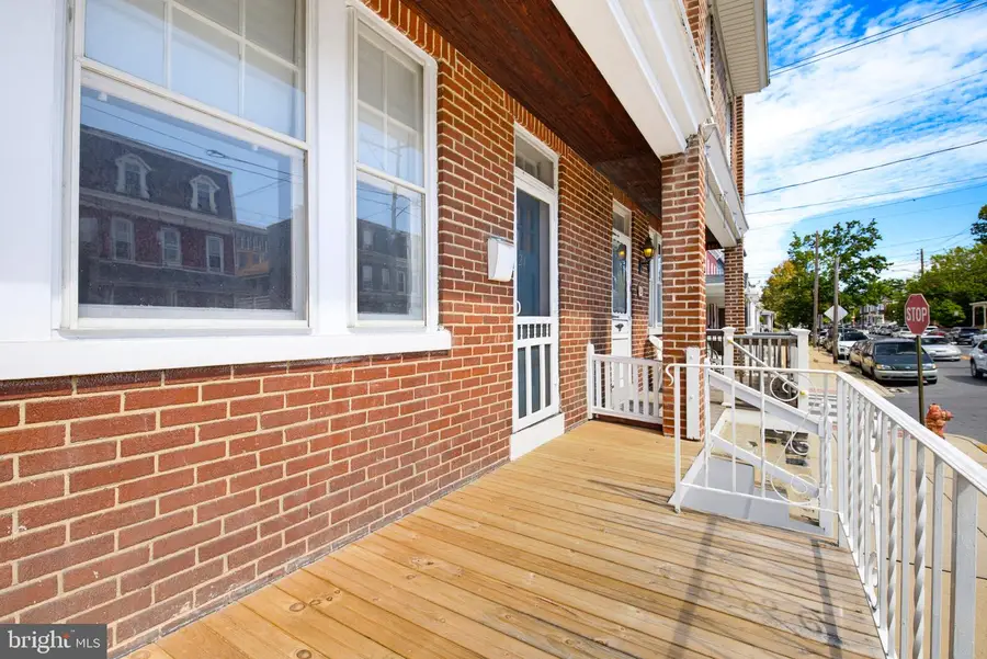 121 E New, Lancaster, PA 17602 - #3