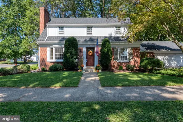 320 W End Ave, MANHEIM, PA 17545