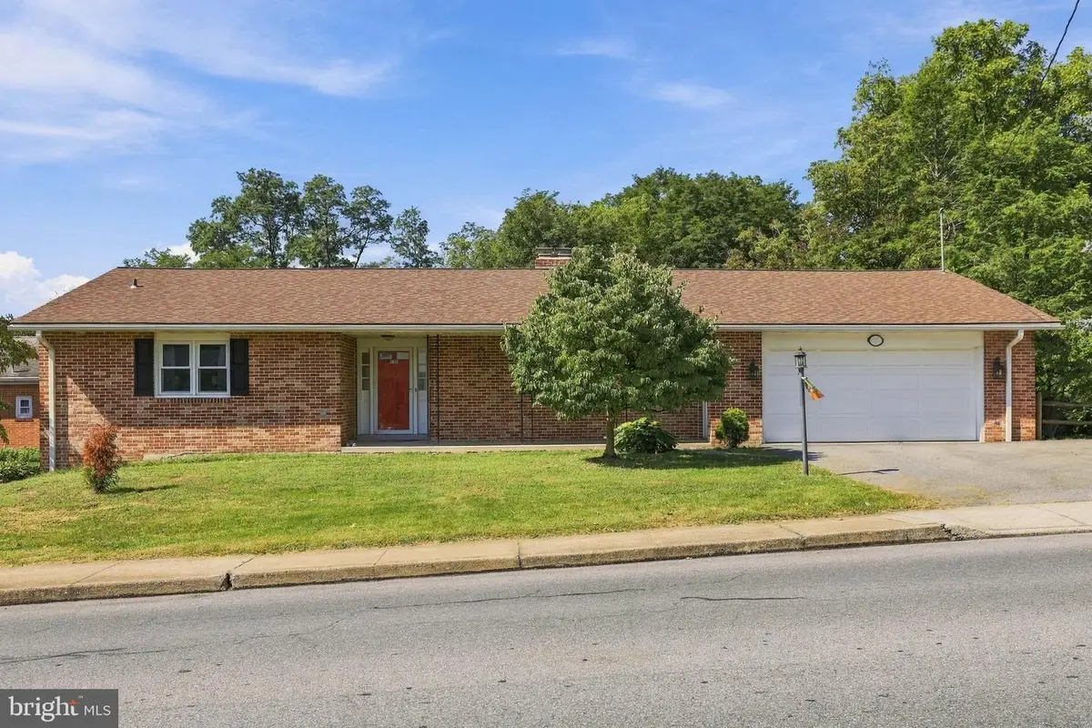130 Martin Ave, Ephrata, PA 17522 - #1